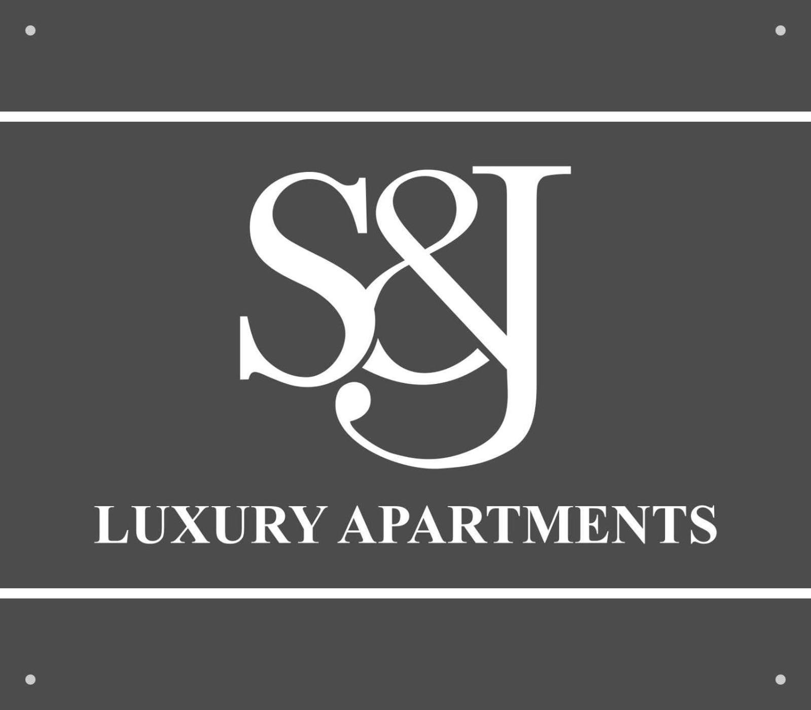 S&j Luxury * Stratoni