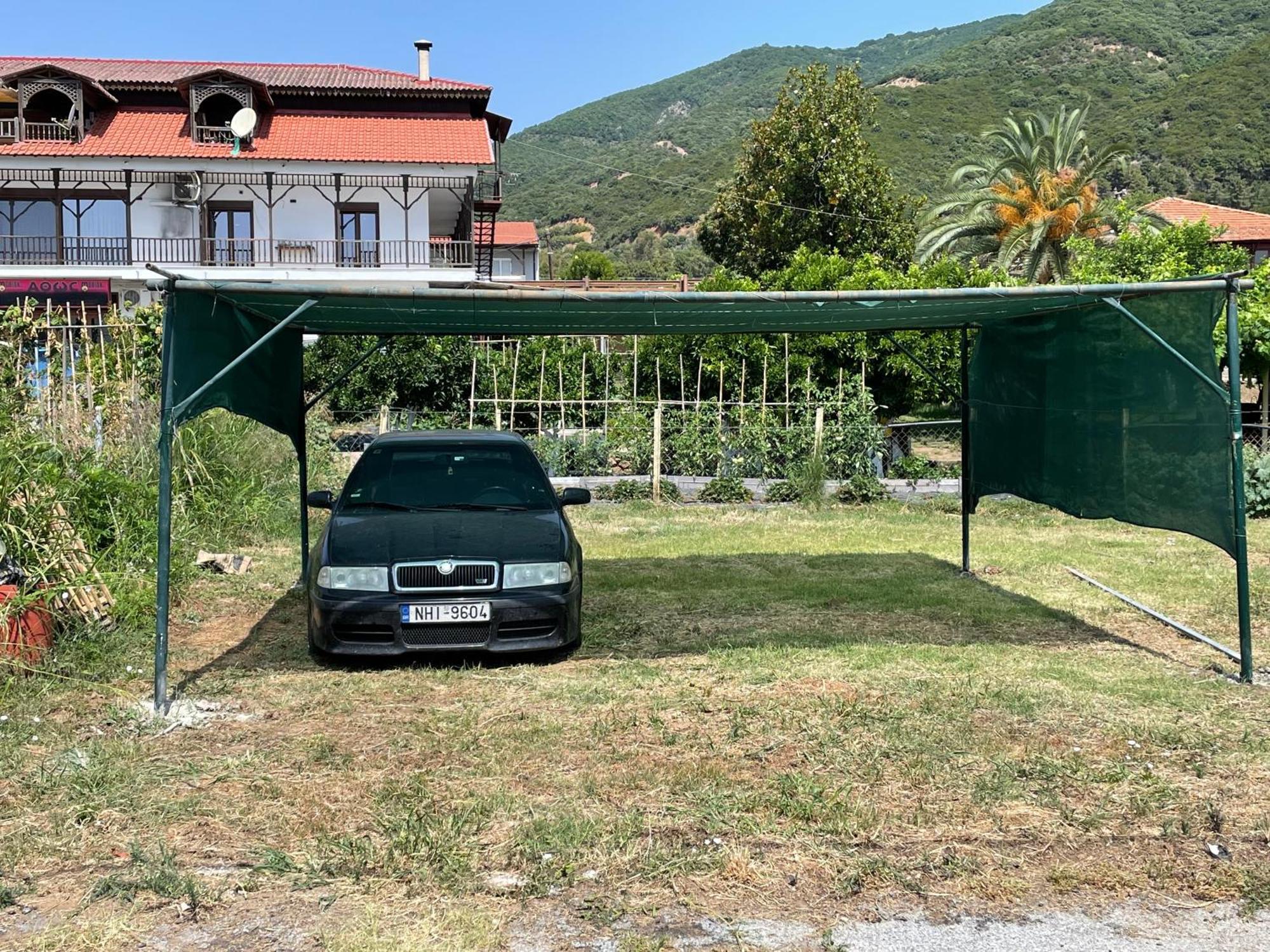 S&j Luxury * Stratoni